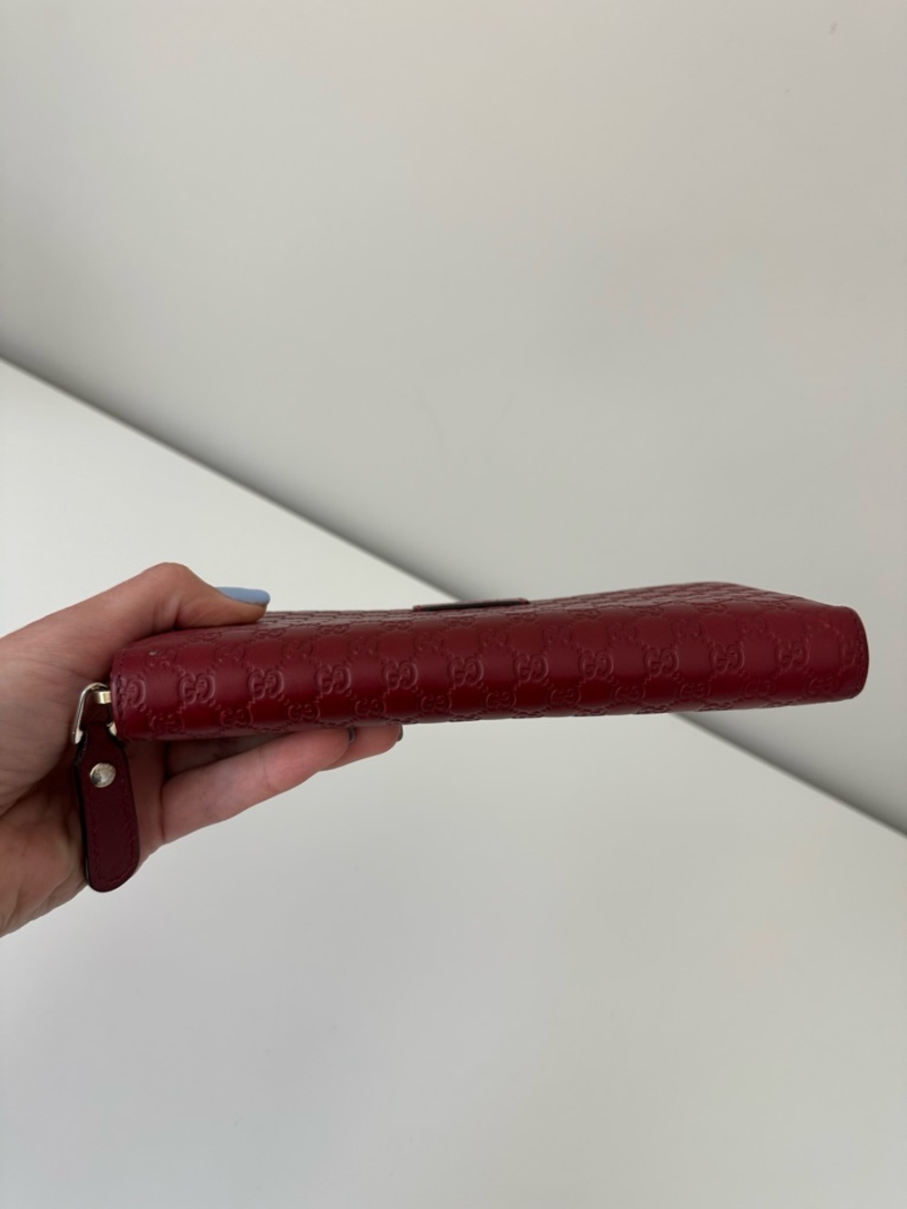 Gucci Red Microguccissima GG Zip-Around Wallet - Picture 2 of 8